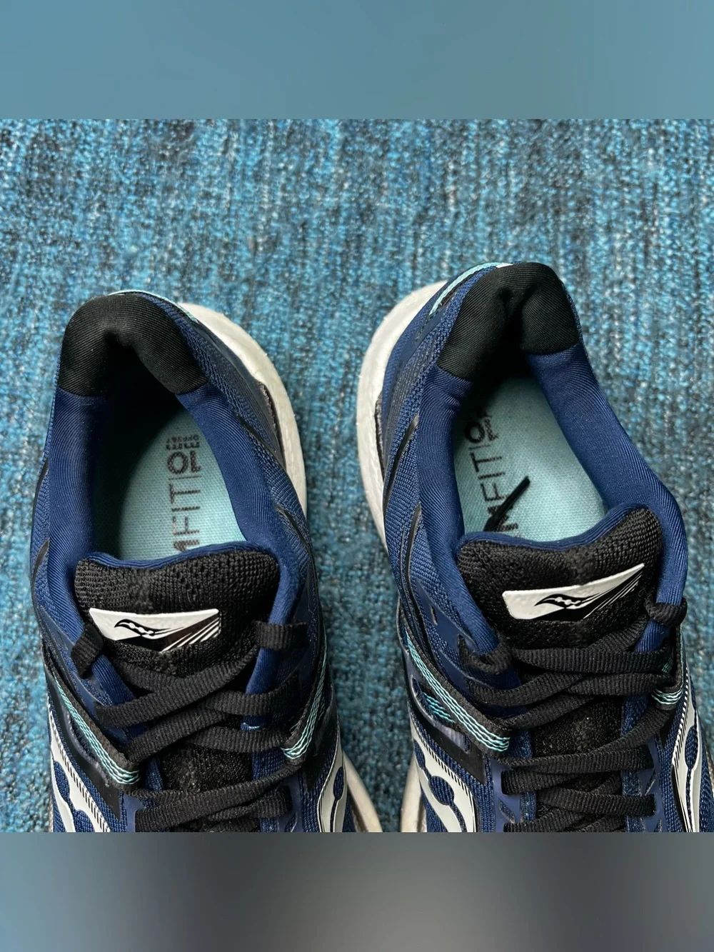 Saucony Triumph 20 Running Shoes in Twilight Blue Black Men's Size 8.5 Sneakers